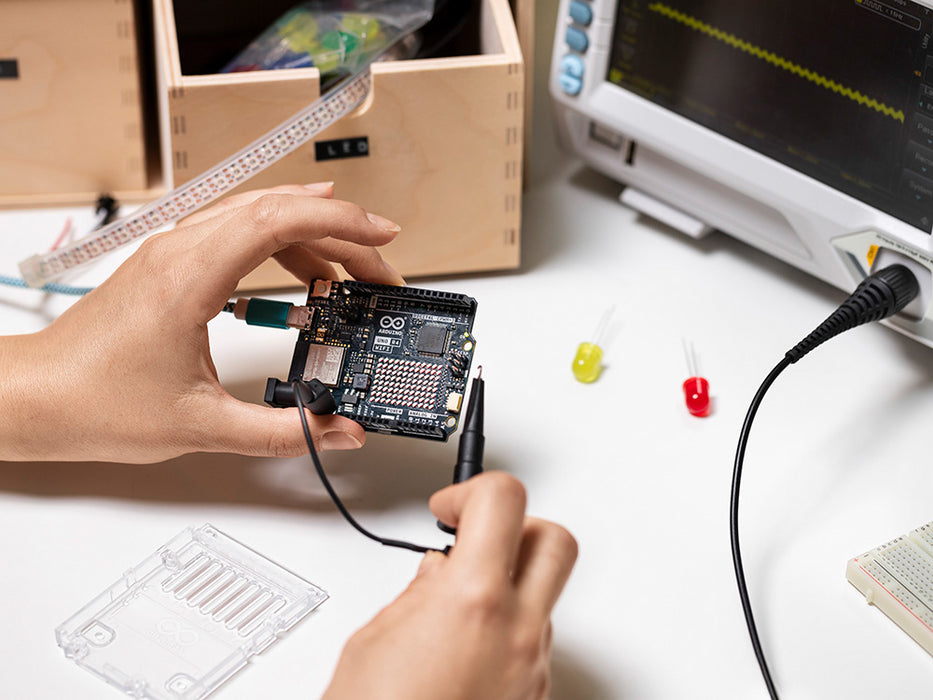 Arduino® UNO R4 WiFi — Arduino Online Shop